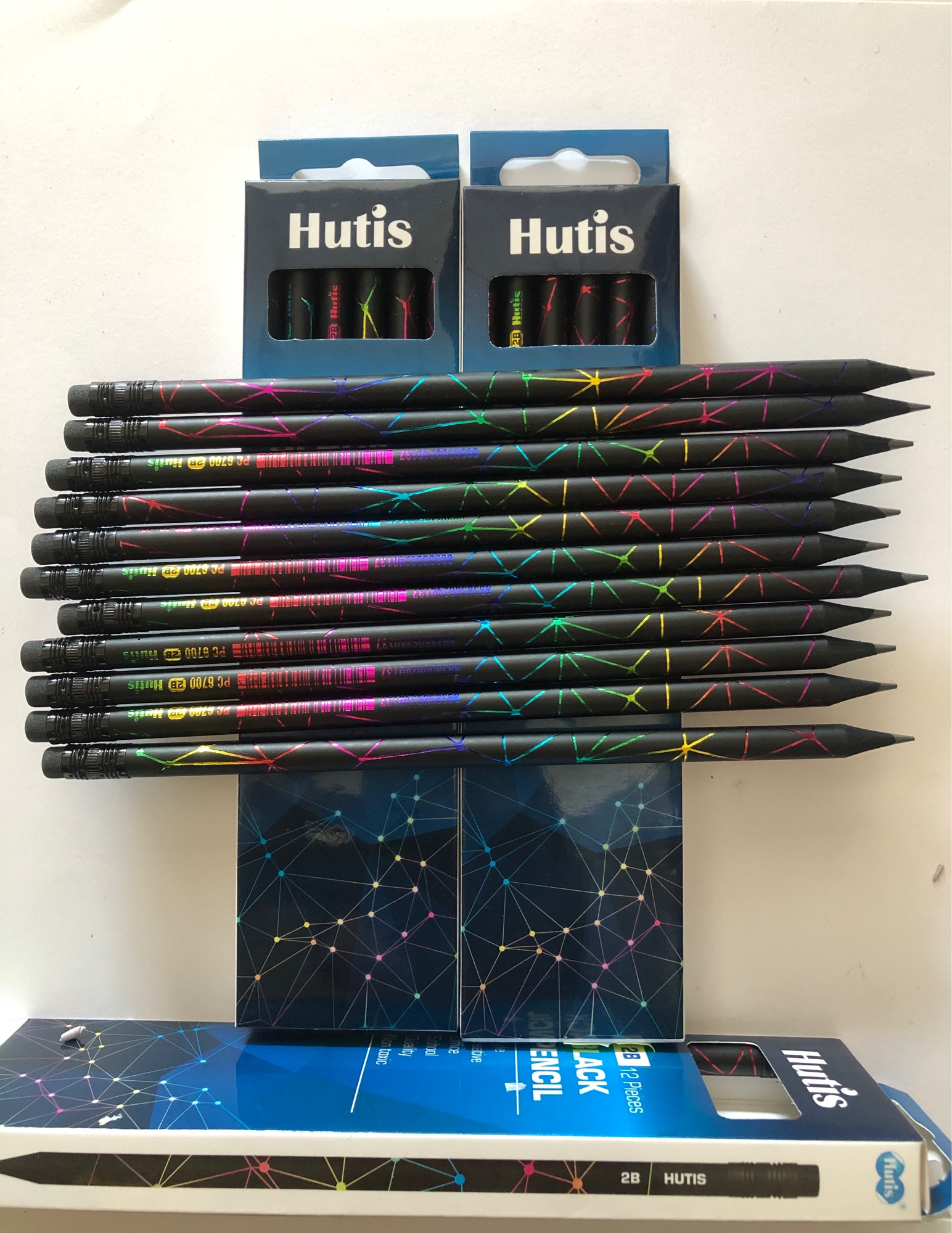 Chì Hutis gỗ đen PC 6700