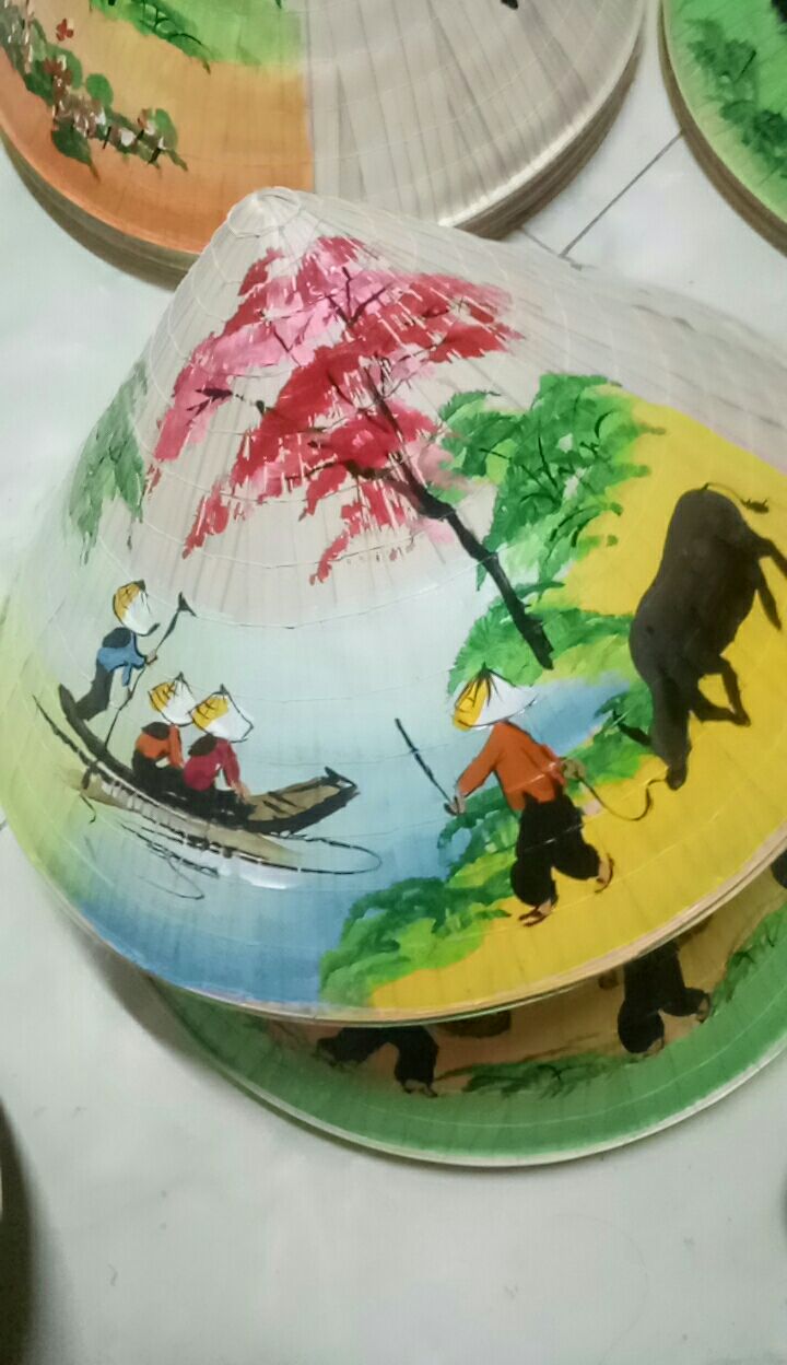 Nón lá vẽ người lớn 40cm