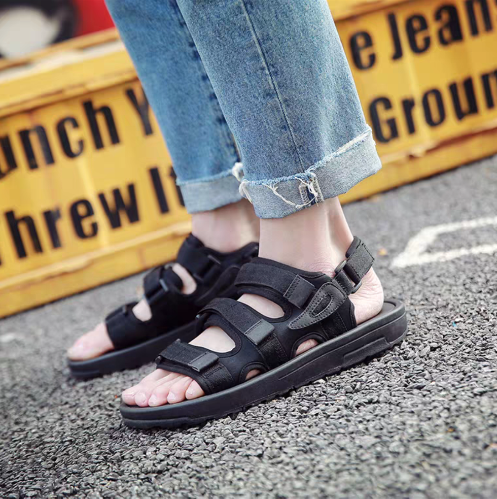 Sandal quai hậu nam nữ hot trend