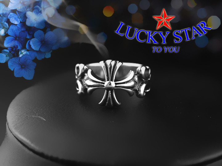 Nhẫn chrome hearts cá tính