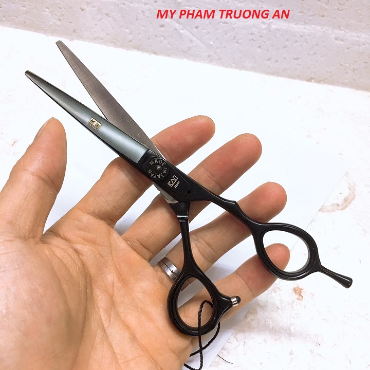 Kéo cắt tóc Nhật Bản Kai 6.0 inch màu đen(tặng kèm ví kéo)