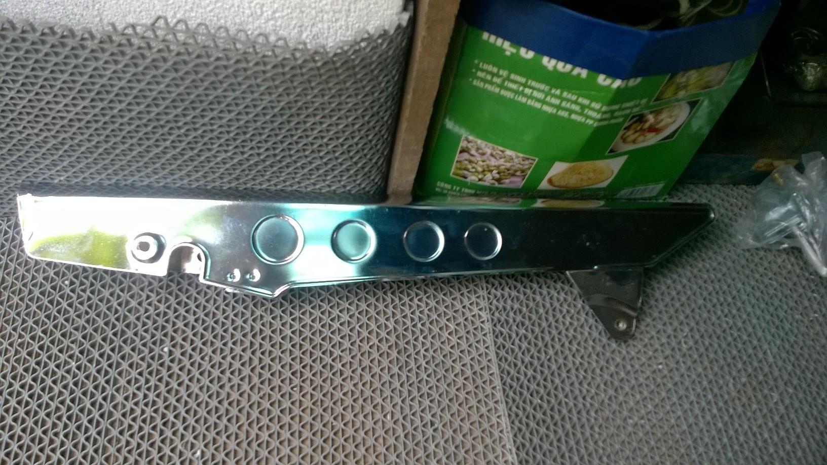 chắn xích (che sên hay carte) mẫu honda 68 -CL bằng sắt xi sáng