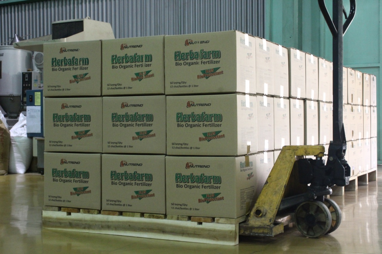 Phân bón hữu cơ Sinh học Herbafarm 5L (CAN 5 LÍT)