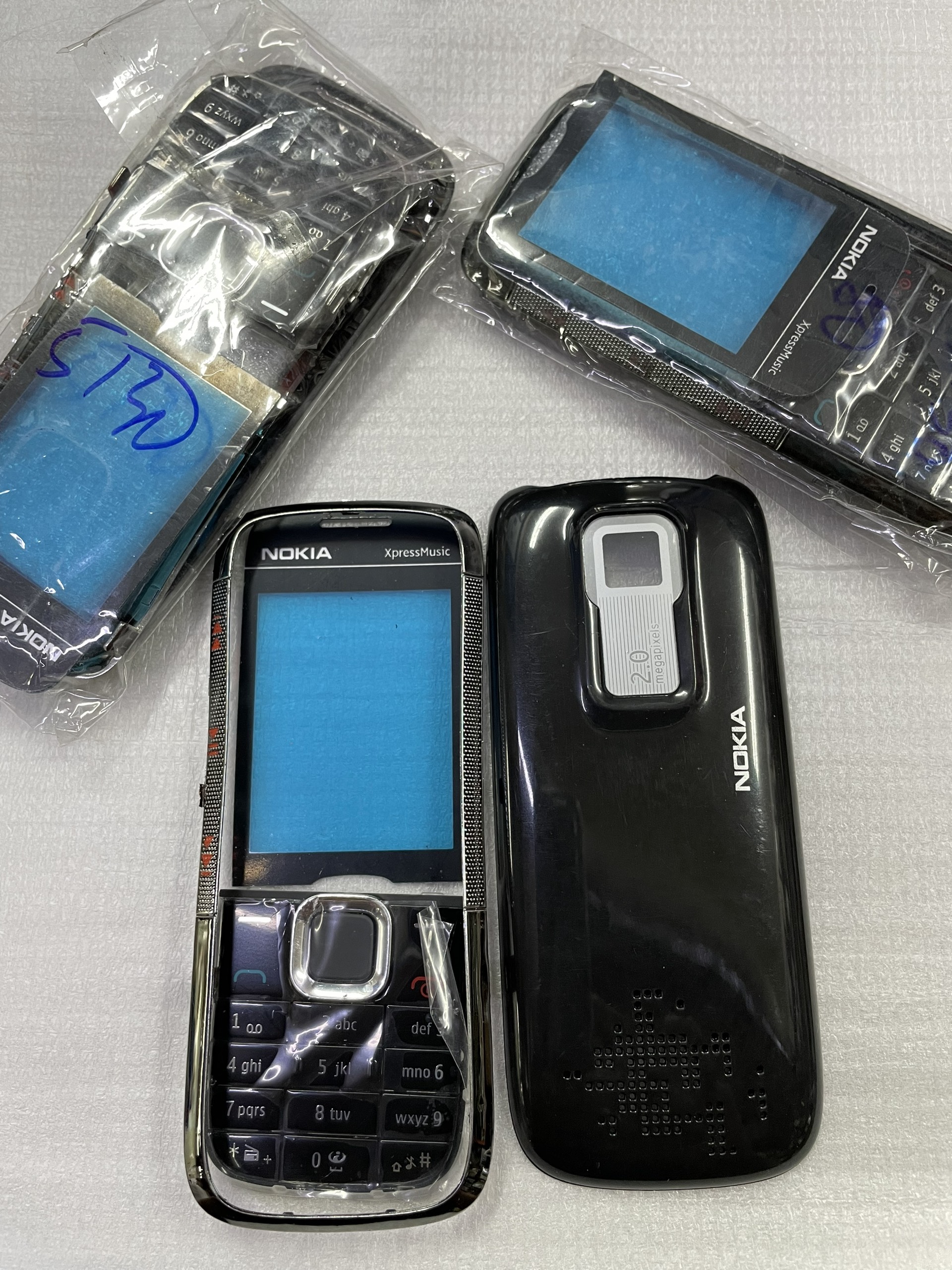 Vỏ Điện thoại Nokia 5130 Không sườn có phím