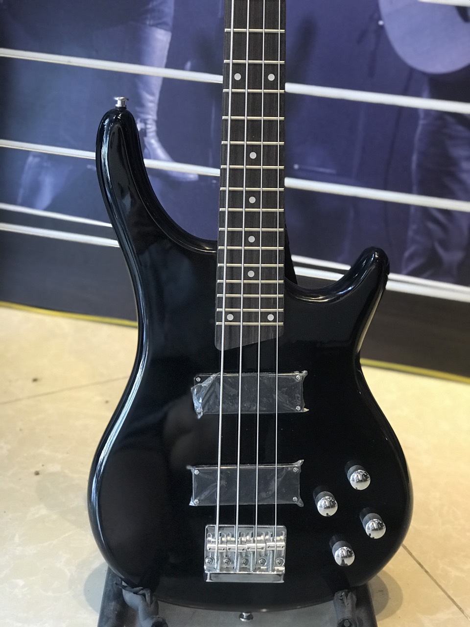 Đàn guitar bass 4 dây chất lượng tốt