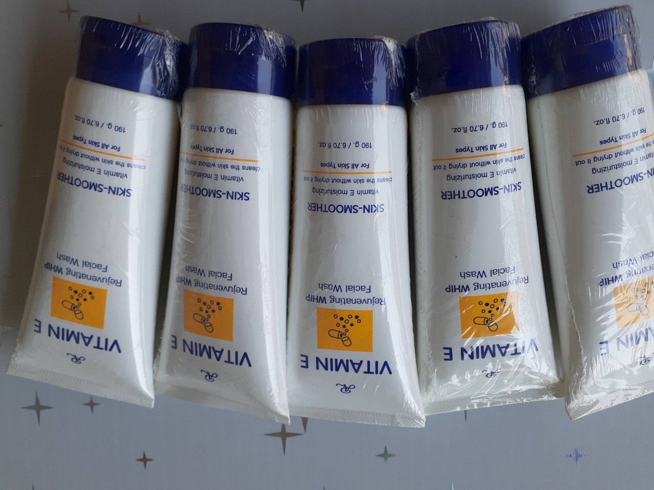 [HCM]Sữa rửa mặt  Vitamin E 190g Thái Lan