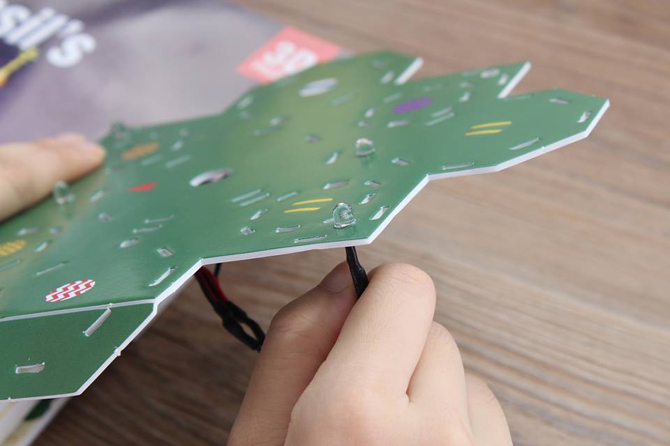 Mô hình giấy 3D CubicFun - Led Quảng Trường Đỏ - St. Basil's Cathedral- (L519h)