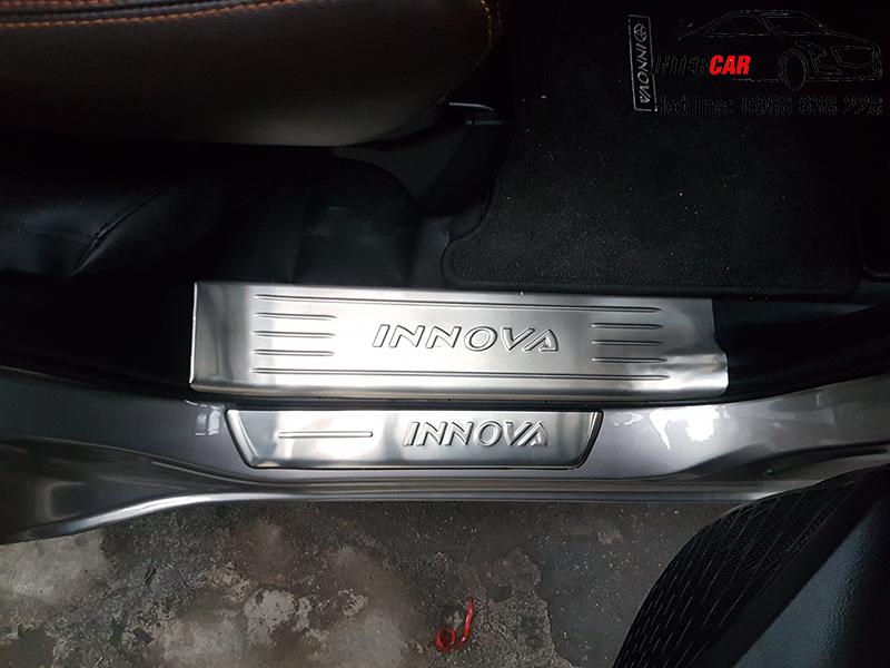 ỐP BẬC TRONG TOYOTA INNOVA 2017- 2019