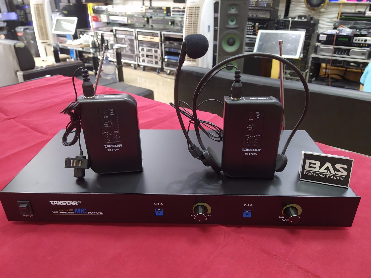 Bộ micro gài áo không dây Takstar TS-6700PP