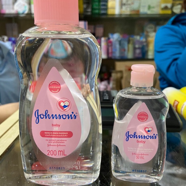Tinh Dầu Massage Johnson Baby cho bé