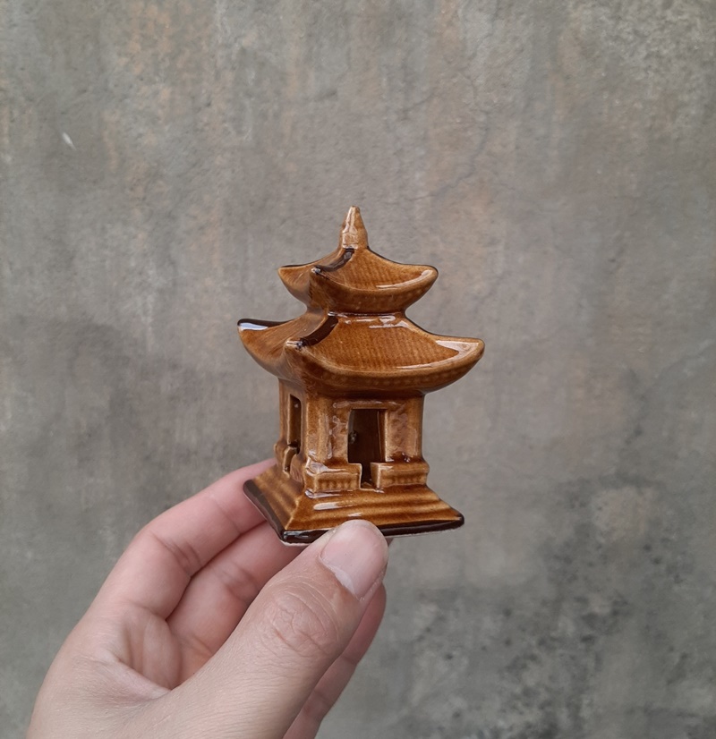 Phụ kiện trang trí bể cá: mẫu nhà vuông