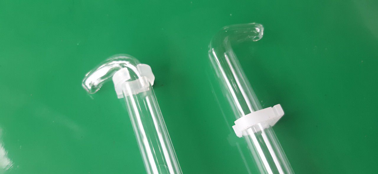 2 cóng uống nước thủy tinh cho lồng nuôi chim