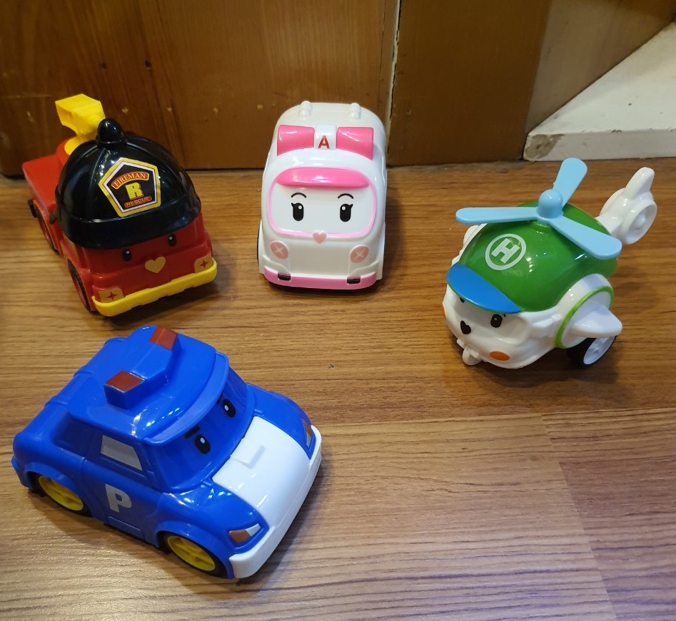 Đồ Chơi Biệt Đội 4 Xe Cứu Hộ POLI CAR