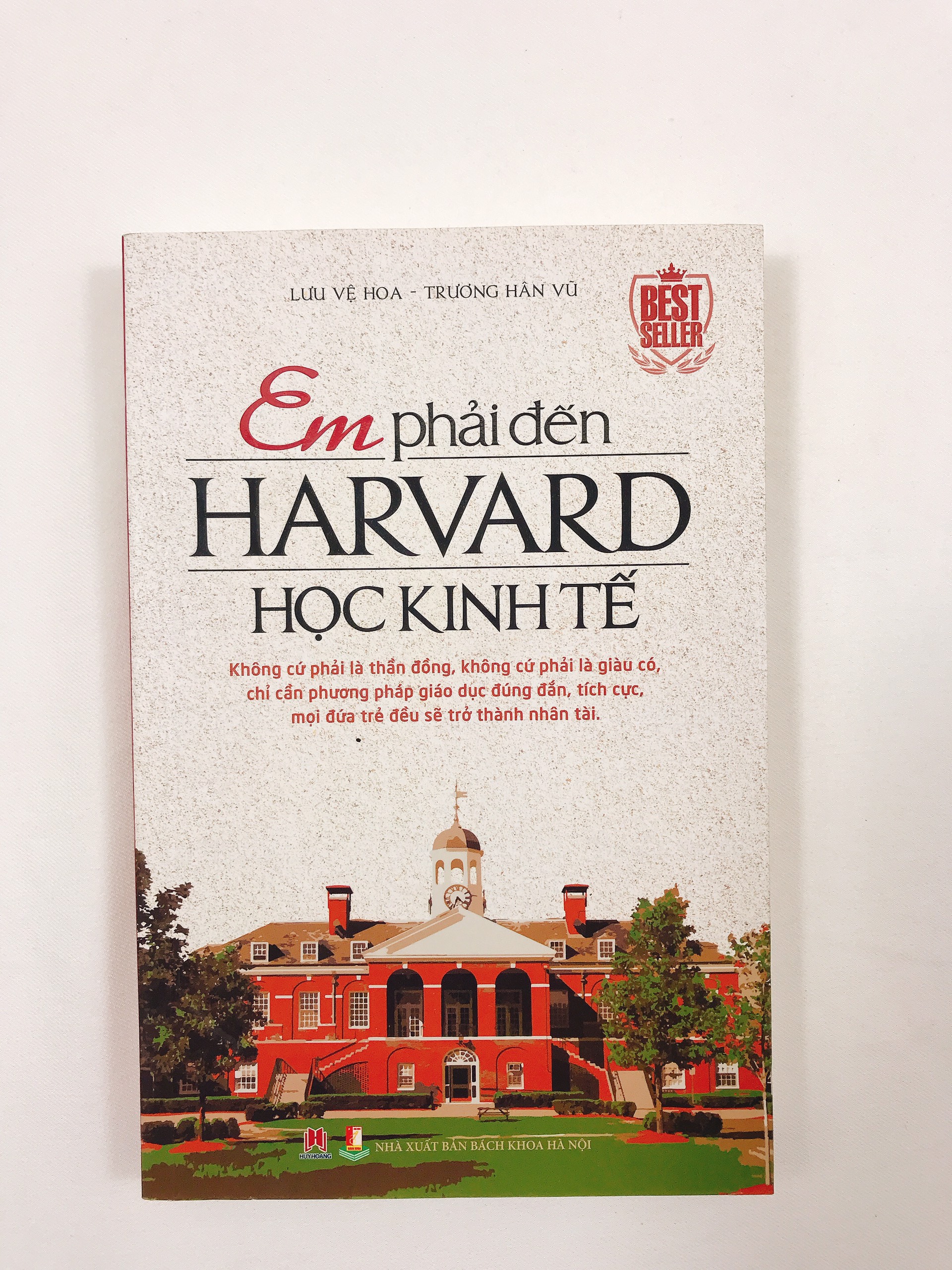 Sách - Em phải đến Harvard học kinh tế