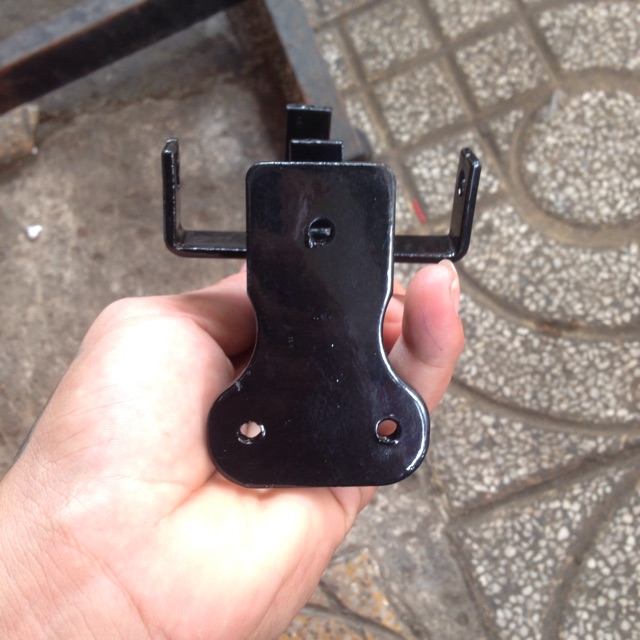 Pas gắn rổ xe Sirius, sản phẩm tốt, chất lượng cao, cam kết như hình, độ bền cao, xin vui lòng inbox shop để được tư vấn thêm về thông tin