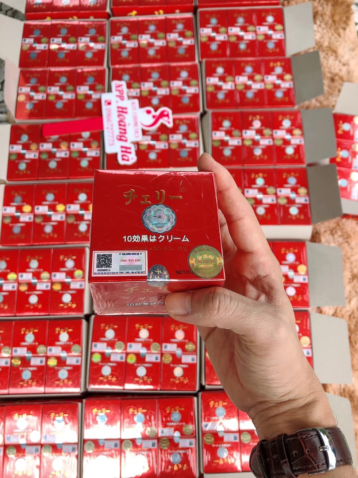 KEM FACE HOA ANH ĐÀO NHẬT BẢN