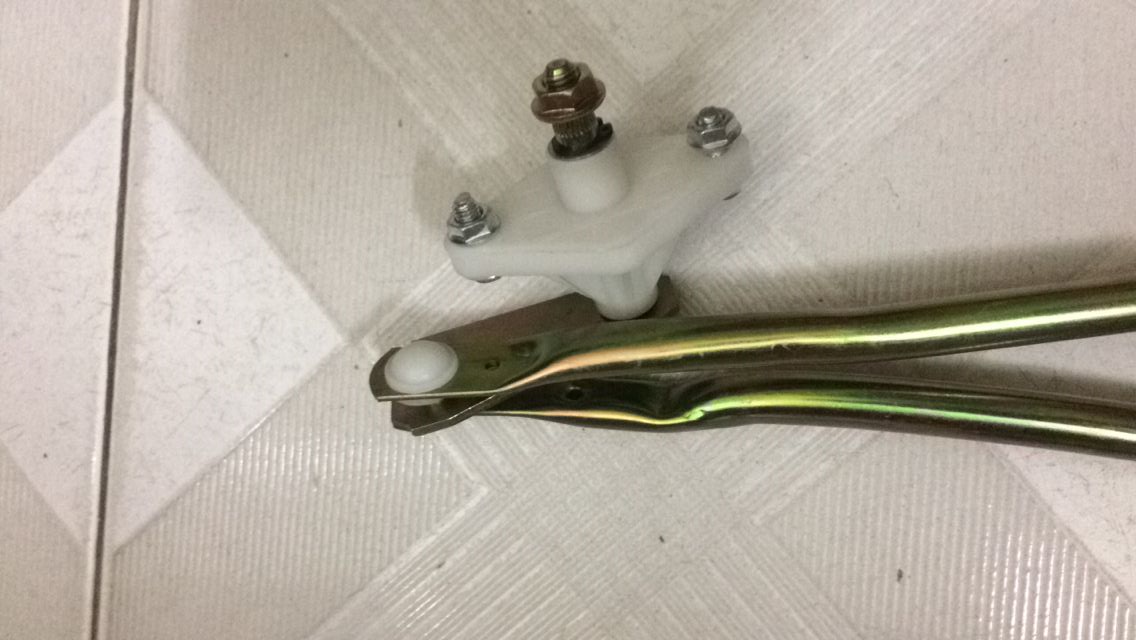 Sym T880&V5 Rain Wiper Tie Rod