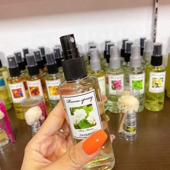 Tinh dầu xịt phòng Thái Lan