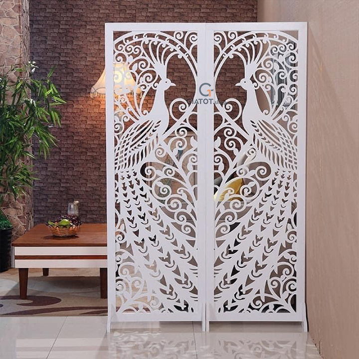 (HÀNG CAO CẤP)Vách ngăn bình phong hình con công bằng gỗ CNC GT-16 giá bán / 1 tấm tặng kèm mỗi tấm 2 chân đứng chắc chắn