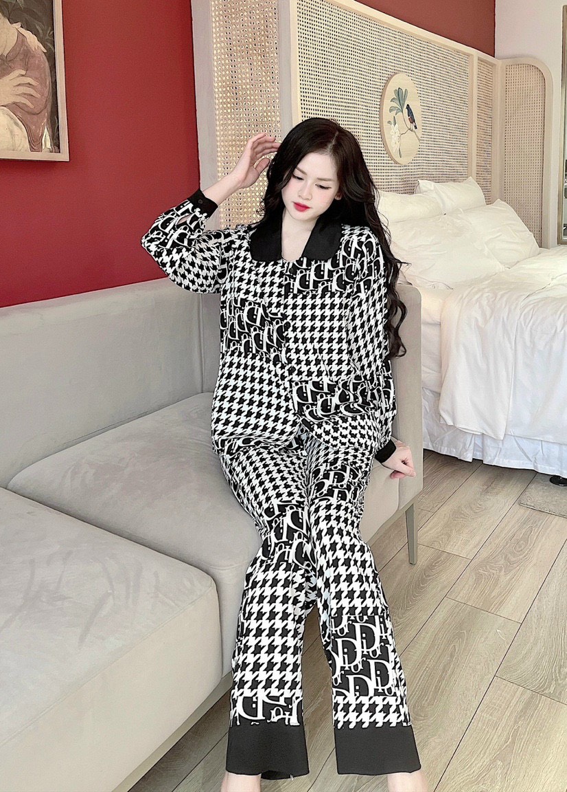 BỘ LỤA MANGO TAY DÀI 1. PHOM DƯỚI 60 KG.