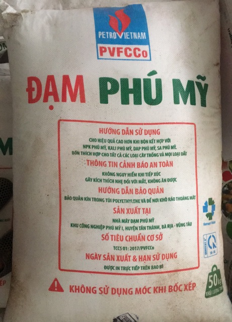 Đạm Phú Mỹ 0,5kg (Ure Phú Mỹ dùng tưới gốc cho cây)