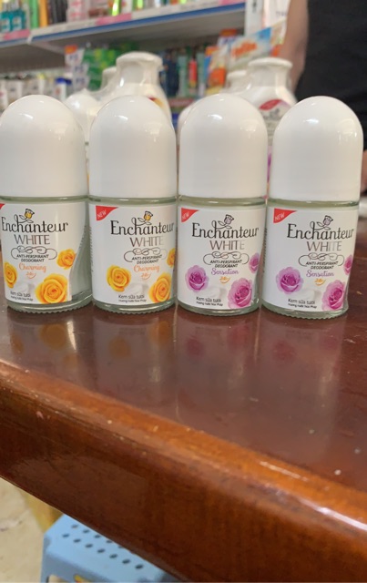 Lăn Khử Mùi Trắng Da Enchantuer 25ml-50ml