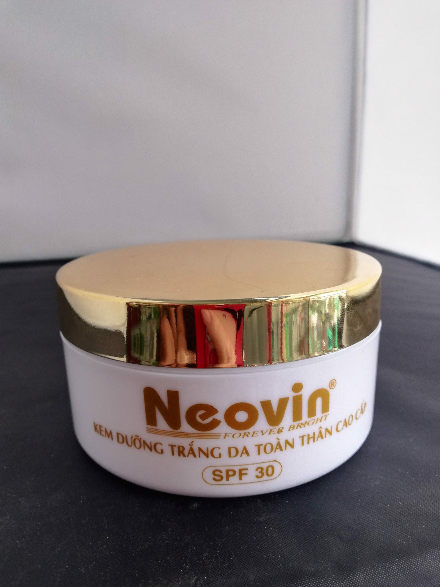 Dưỡng body cao cấp NEOVIN