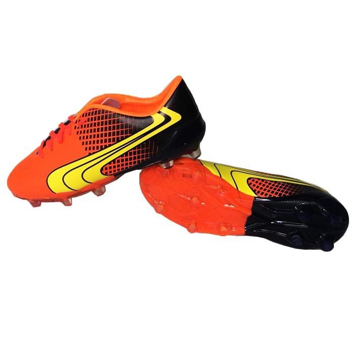 Giày đá bóng sân cỏ tự nhiên