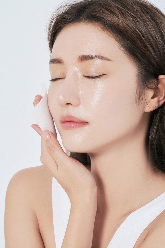 Sữa Rửa Mặt Hạt Mơ BeauMore Episode Scrub Foam Cleansing White 120g (TRÁI CÂY)