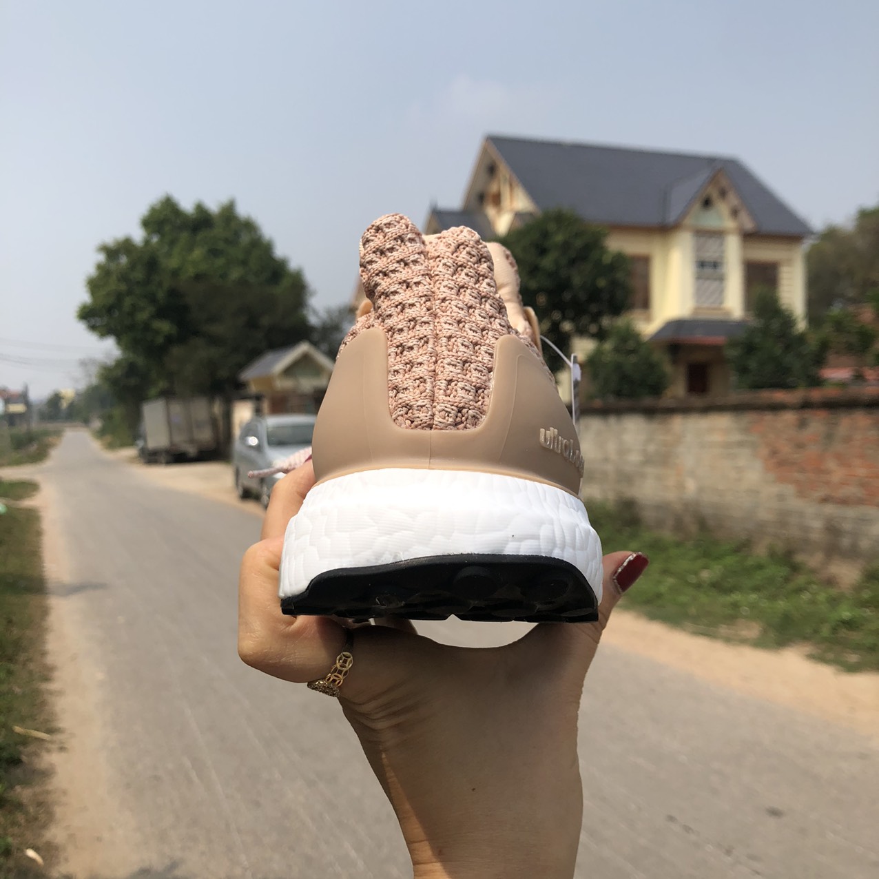 Giày Thể Thao Ultraboot Màu Hồng