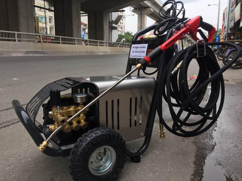Máy rửa xe áp lực cao Lutian 3.0Kw (18M22-3T4)