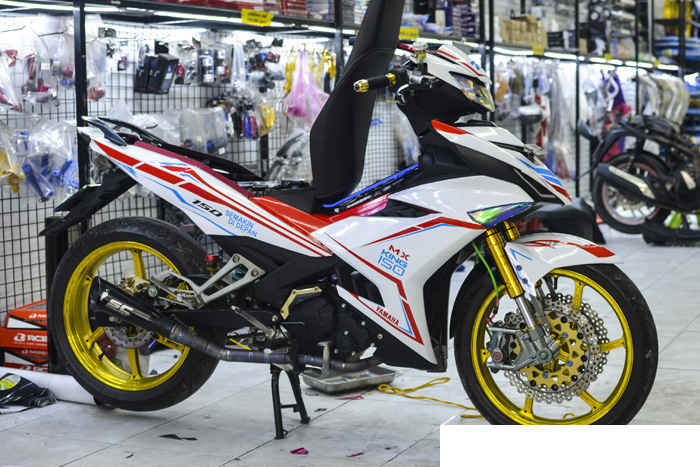 Tem trùm exciter 150 trắng đỏ, tem exciter 150, team trùm exciter 150, tem xe exciter 150, team trùm ex 150, team xe exciter 150 trắng đỏ