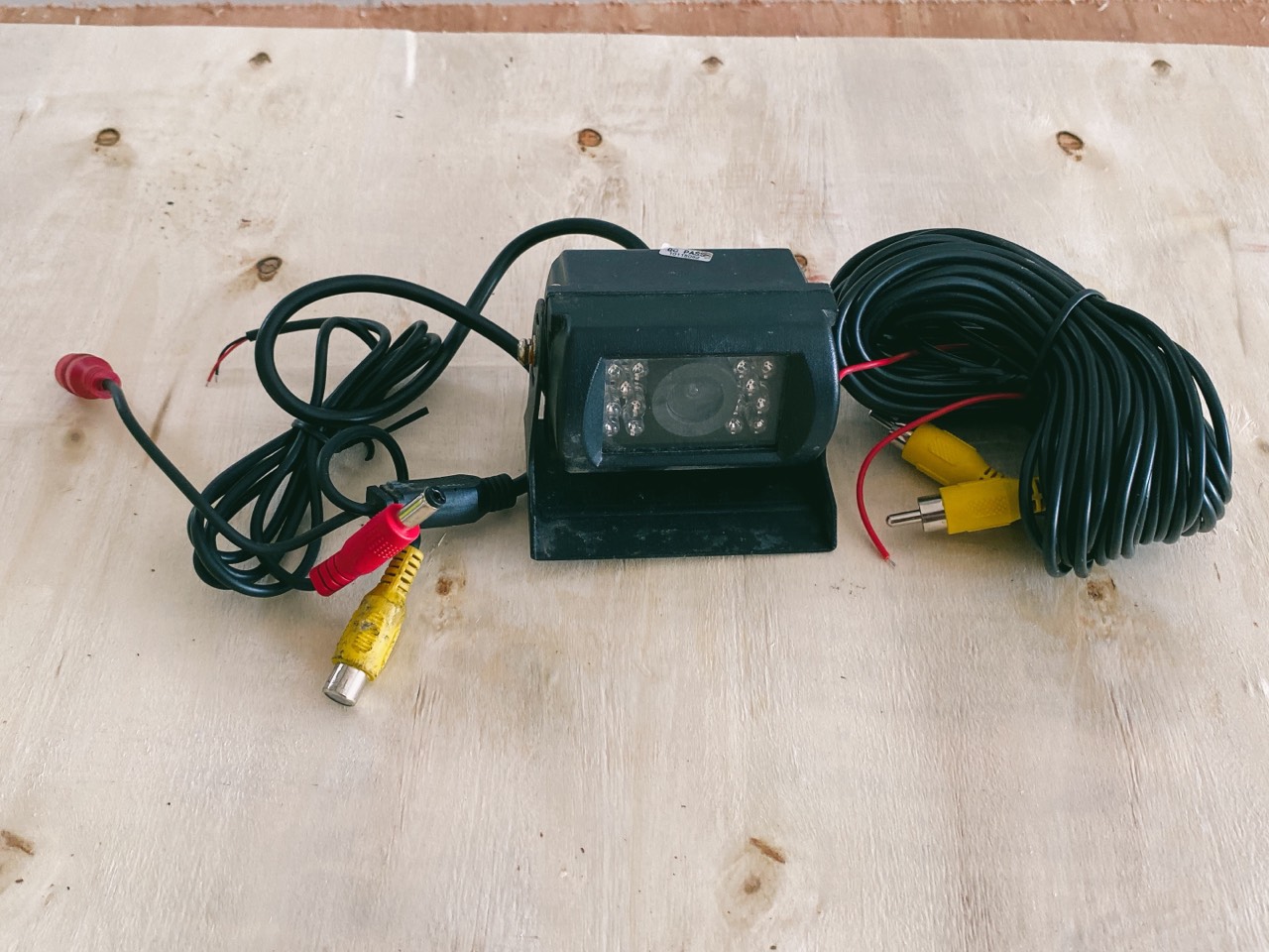 Camera lùi dành cho xe tải, xe công trình 12V/24V có đèn led hồng ngoại rõ ban đêm