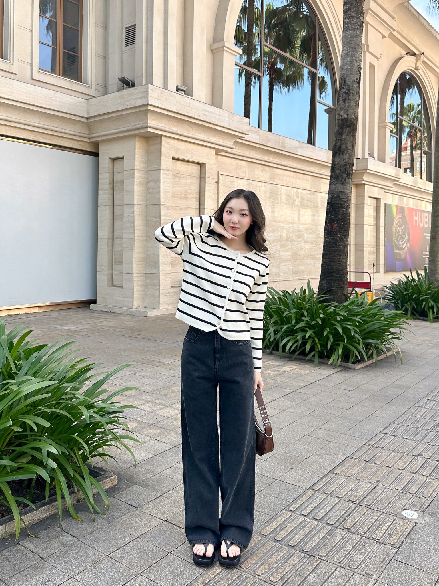 MÌ - QUẦN JEANS ỐNG SUÔNG TRƠN - DANNY JEANS