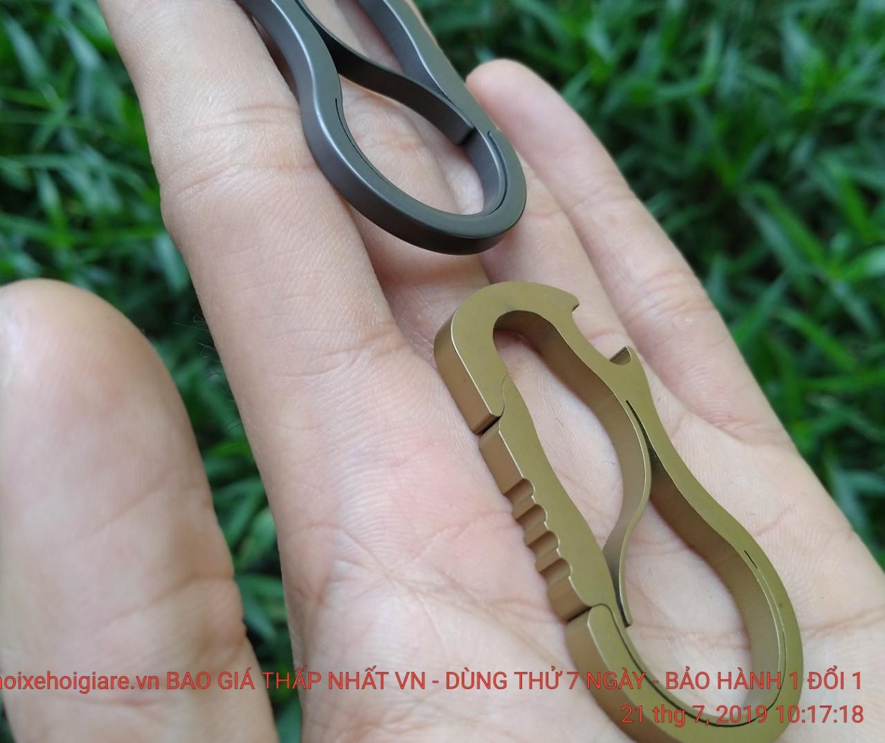 Móc khóa Titanium đa năng độc lạ