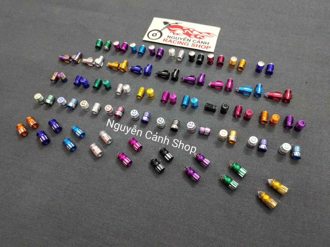 ốc kiểu vặn van vòi xe máy,xe đạp,xe đạp điện,kiểu dán ngẫu nhiên