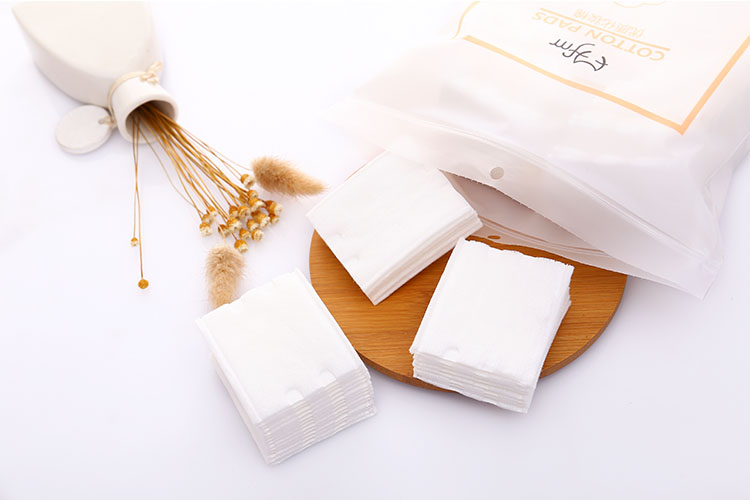 Bông tẩy trang 3 lớp COTON PADS 222 miếng
