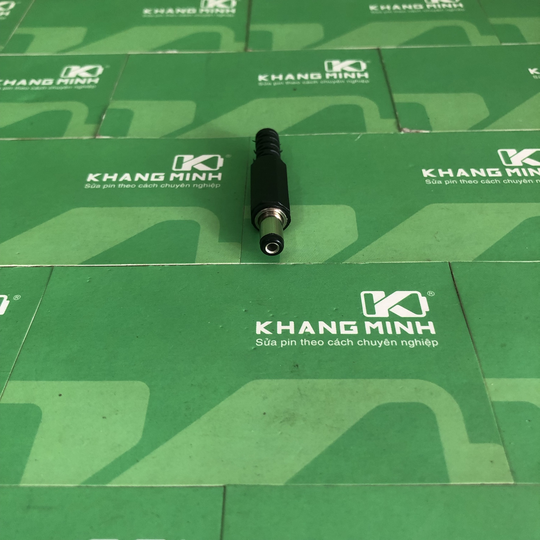 Giắc sạc DC 5.5mm giắc đực có chụp chân tháo lắp dễ dàng