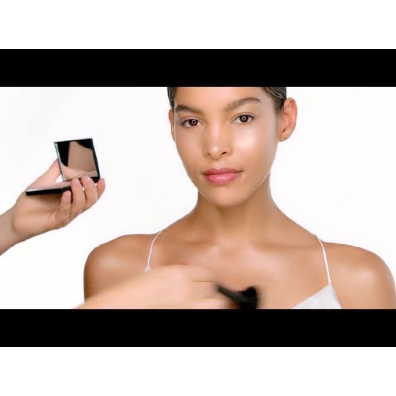 Phấn bắt sáng Nars Highlighter màu Capri unbox 4.2g