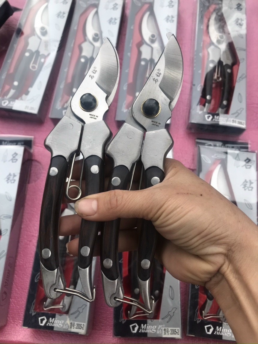 Kéo cắt cành ốp gỗ Nhật Bản