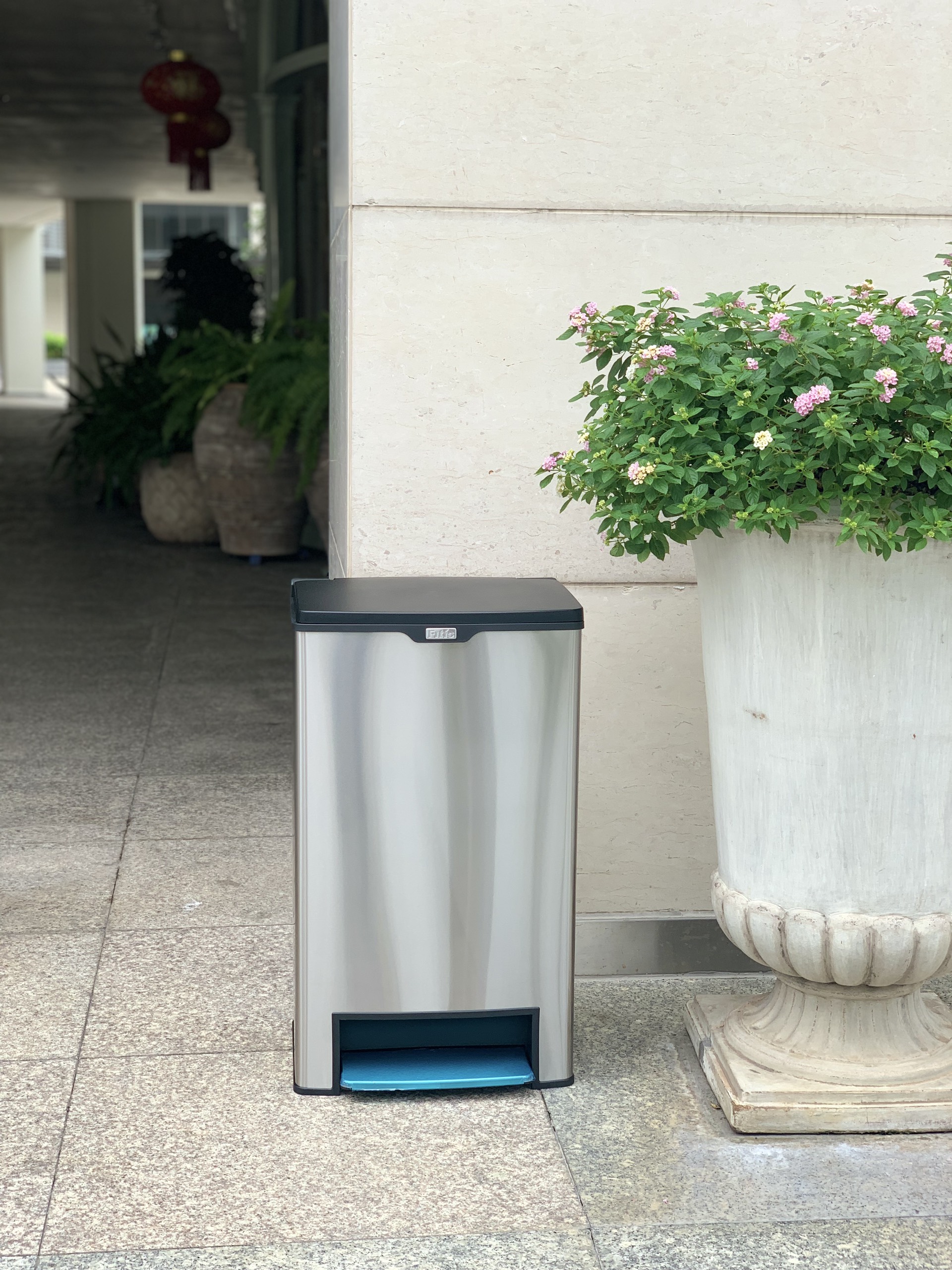 Thùng rác Fitis đạp lớn MEGA 40l 40*29*73cm