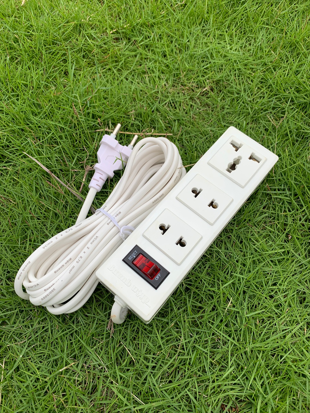 [Chính Hãng] Ổ cắm Điện Quang 3 lỗ dây 2M/5M