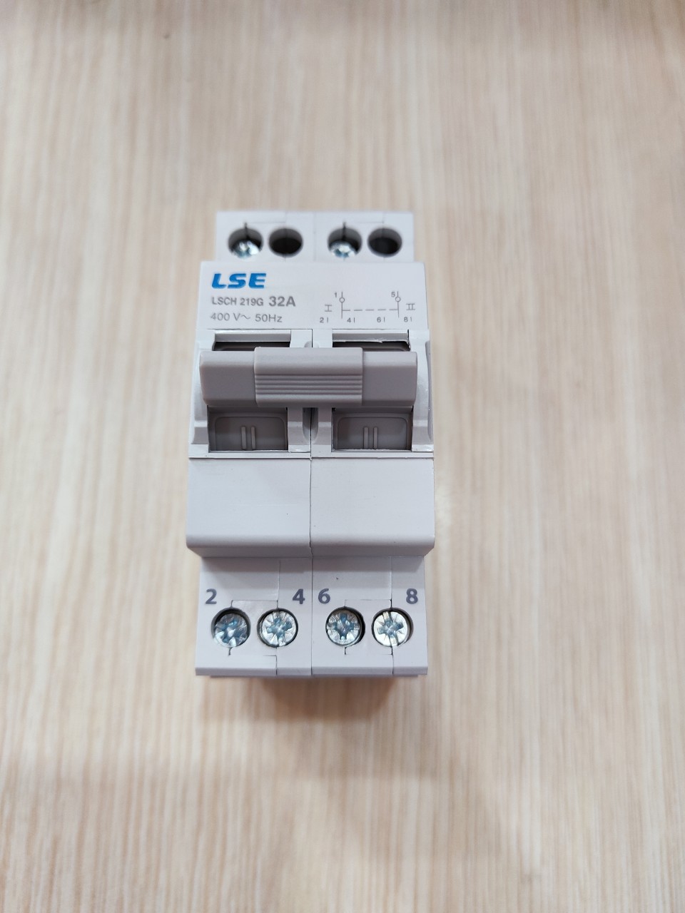 CB đảo chiều 2 pha (Aptomat đảo chiều 2 tép) LSE 20A - 63A