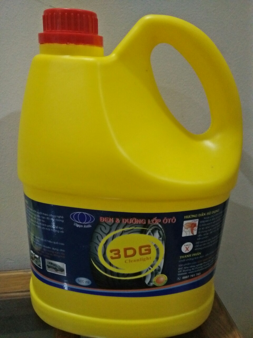 Đen, dưỡng,bóng lốp ôtô