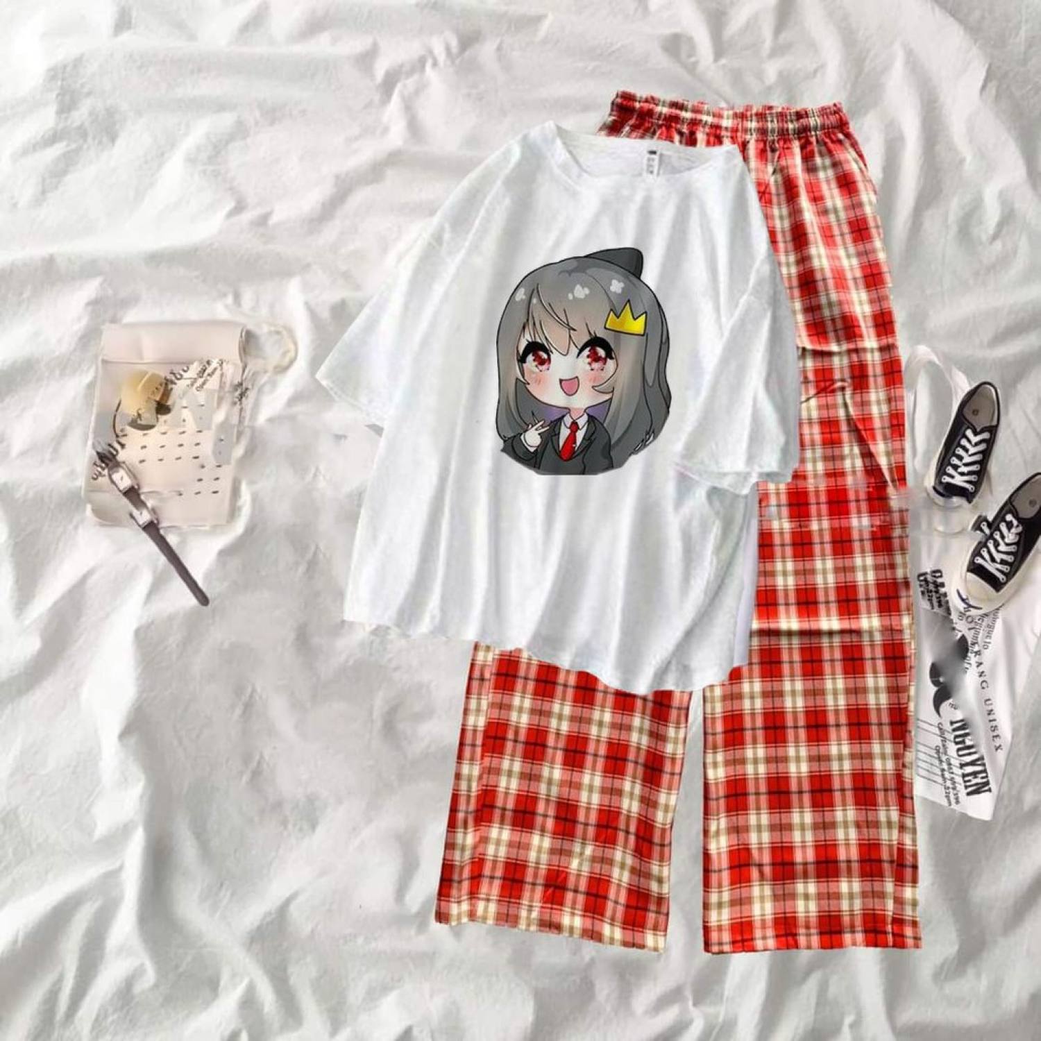 Sét bộ áo thun cô gái cute + quần kẻ ống rộng hariqueen