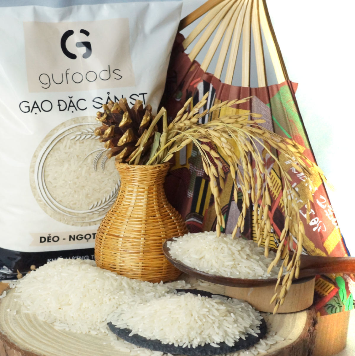 [HCM]Gạo ngon đặc sản ST GUfoods (dẻo - ngọt - thơm) (1kg)