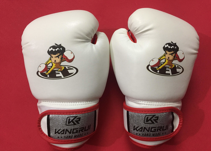 Găng tay boxing trẻ em nhập khẩu