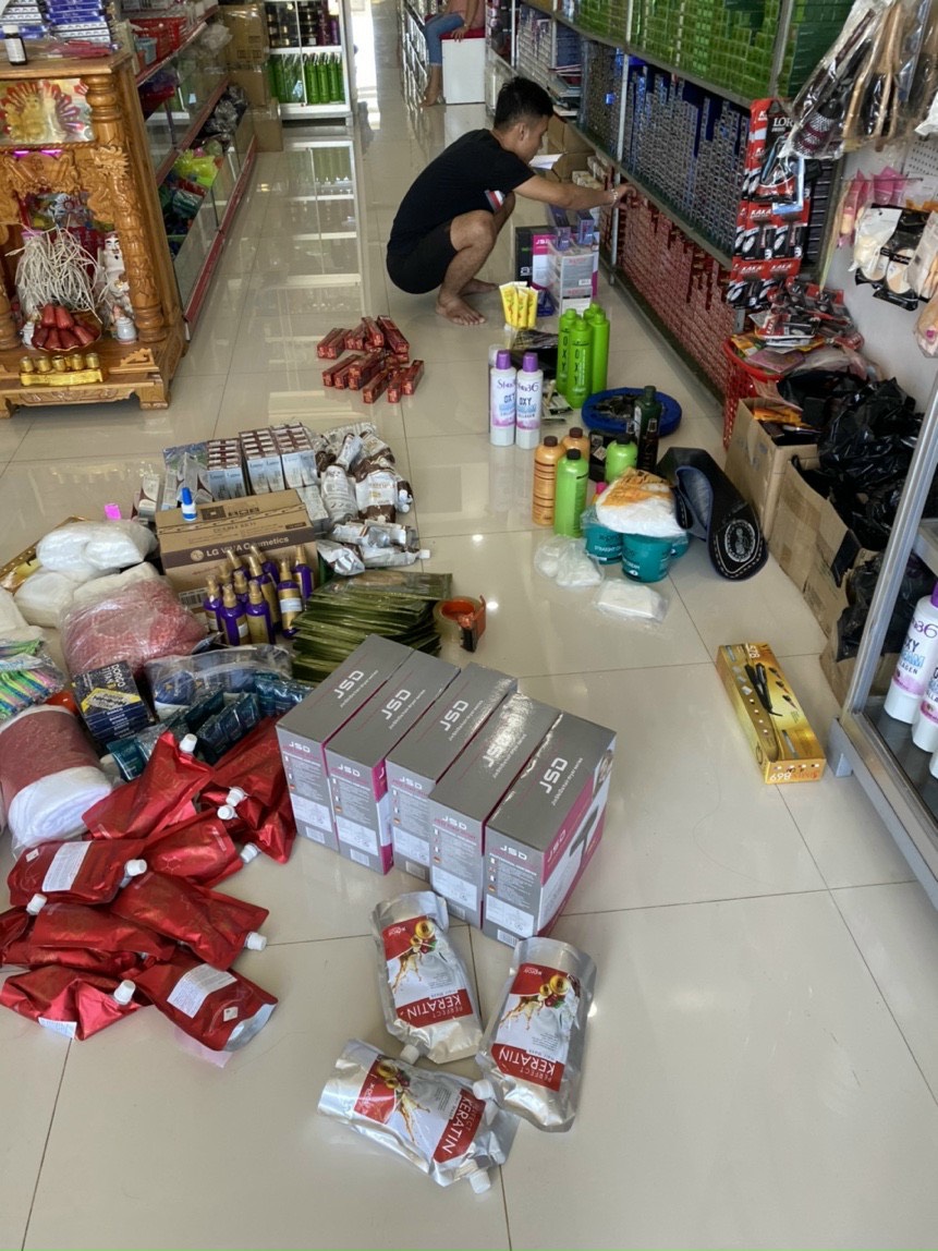 KÉO CẮT TÓC & TỈA TÓC TONIGUY ( còn vài cây xã kho )