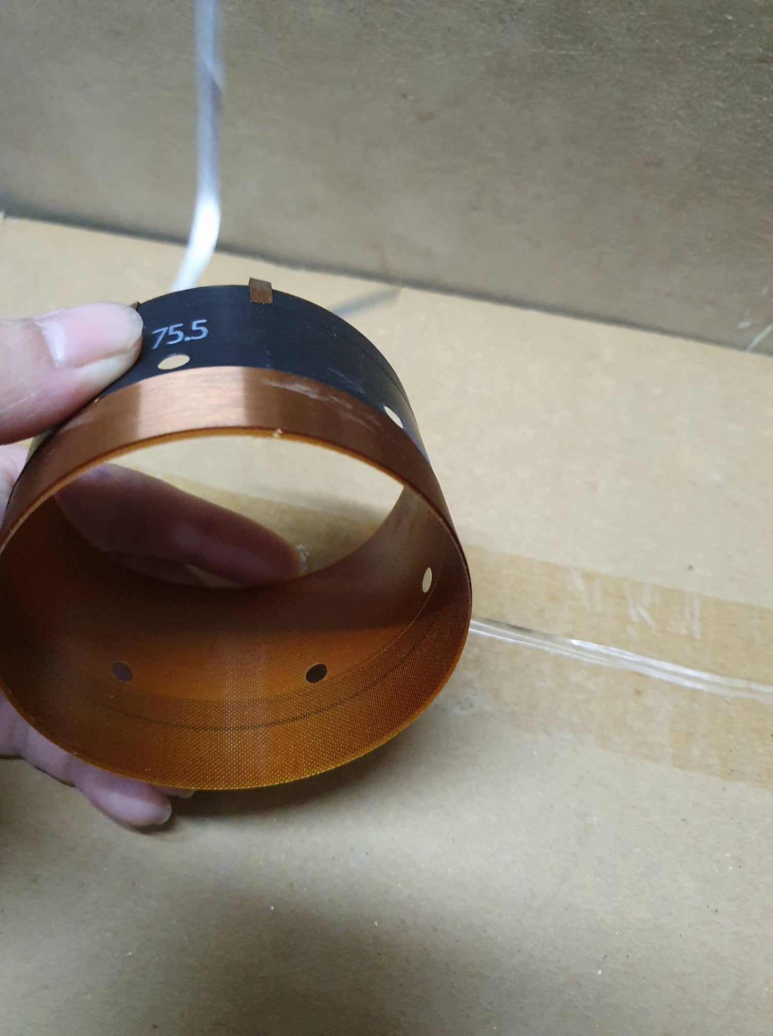 côn loa 75.5 dây dẹt