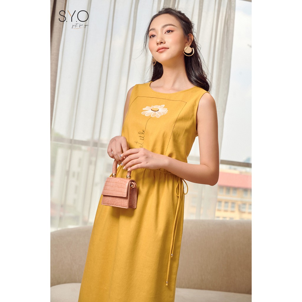 Đầm Thêu Ngực Rút Dây D4220035